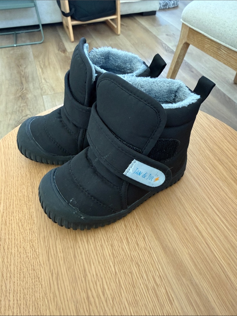 7C Jan & Jul black and grey toddler winter shoes